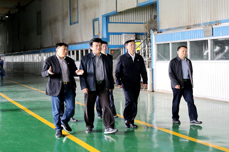 2019年5月8日，時(shí)任國家水利部原總工程師、水利部參咨委副主任委員汪洪蒞臨景興紙業(yè)調(diào)研節(jié)水工作